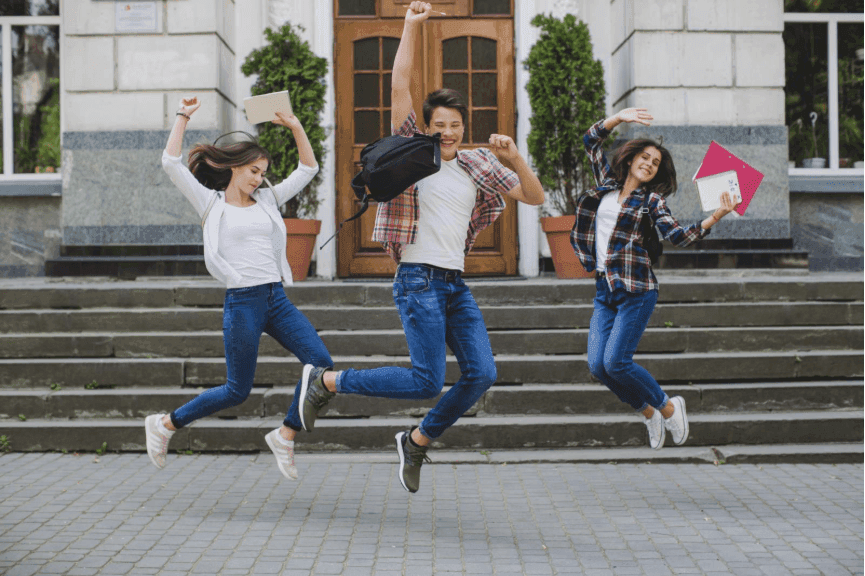 Australian student using Lodge Pro to claim student tax return discount